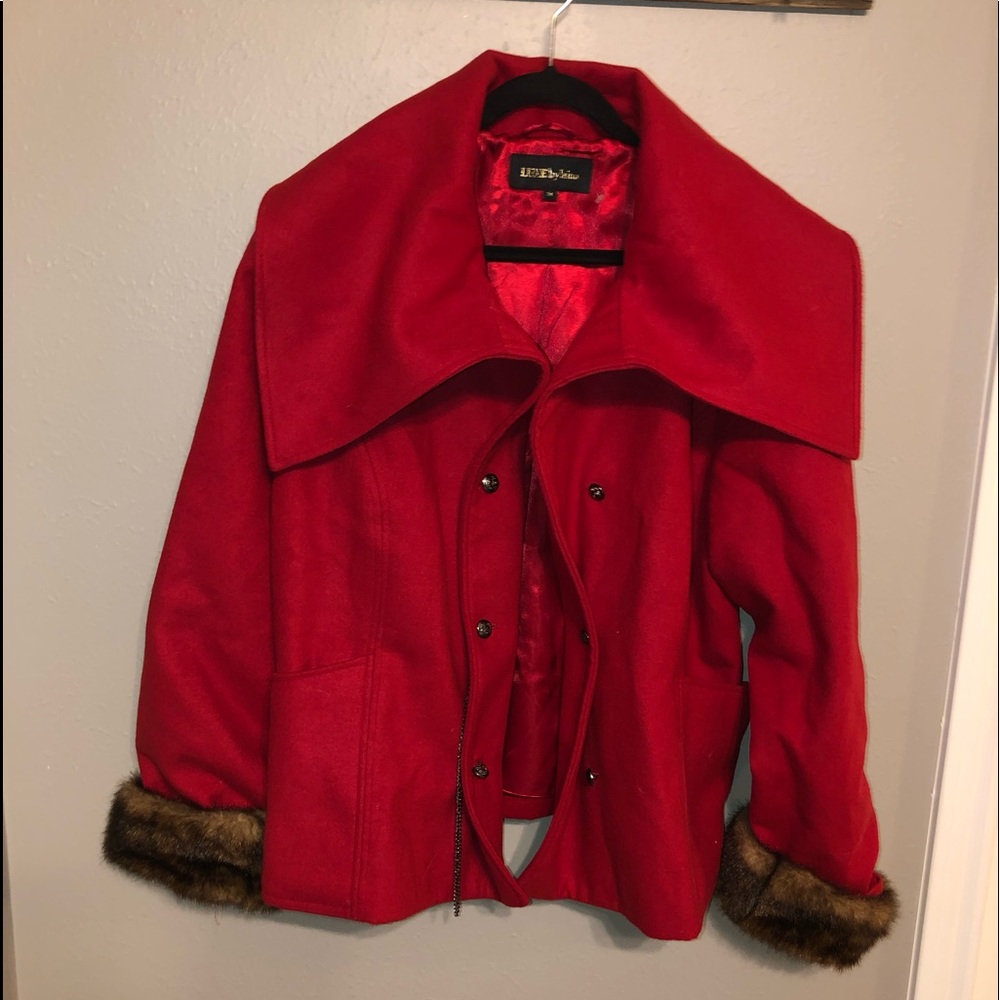 Nwot LUXE Trina Turk Portrait  Neck Coat 2X ❤️